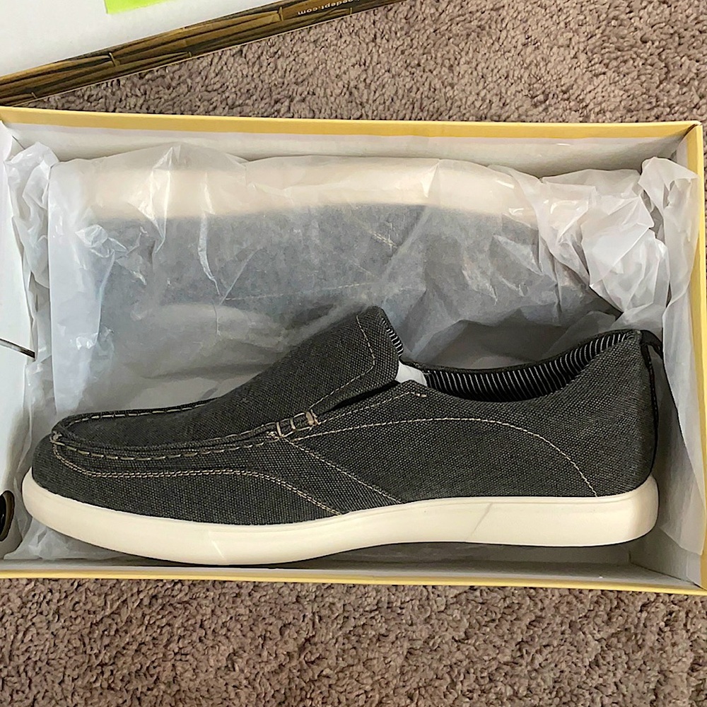 Men’s Canvas Sneakers